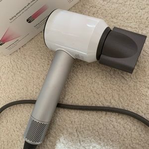 Dyson Supersonic Blowdryer